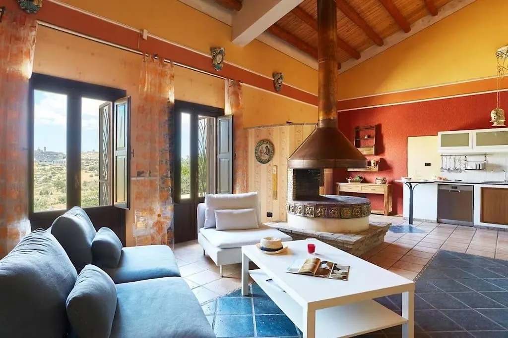 La Loggia Wanderlust Experience Villa Caltagirone