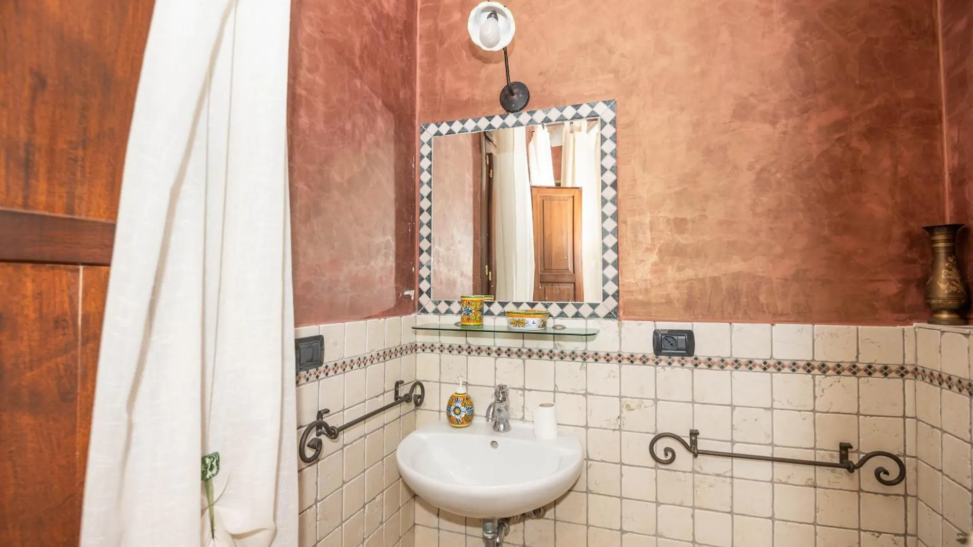La Loggia Wanderlust Experience Villa Caltagirone